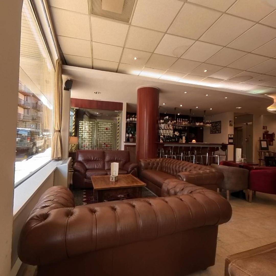 Hotel Cubil 파스데라까사 외부 사진